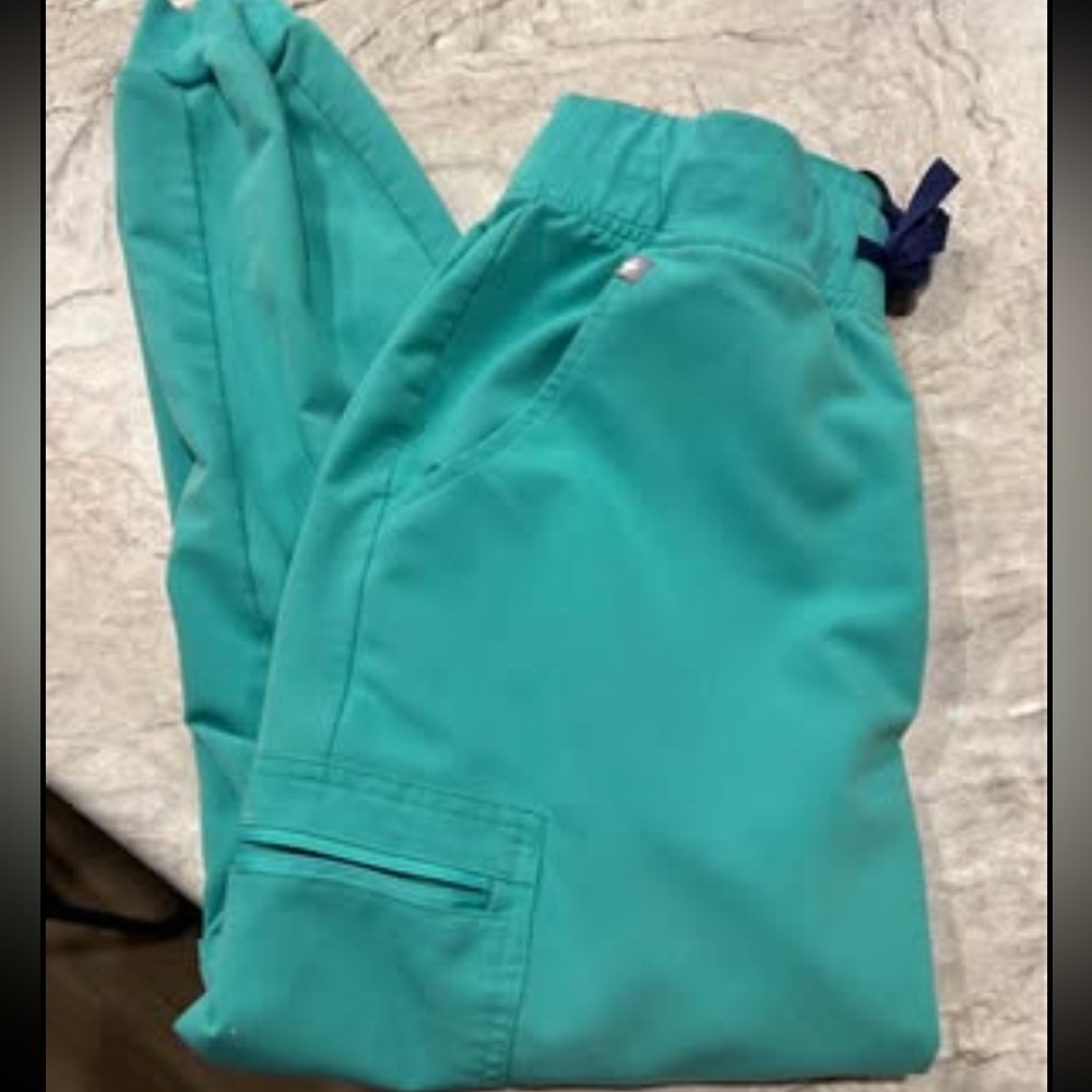 Figs Jogger Scrubs